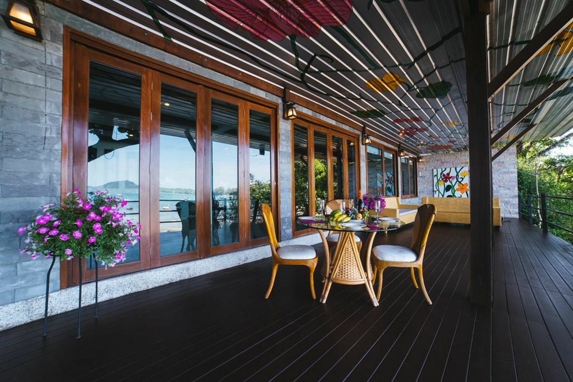 Rawai View Beachfront Екстер'єр фото